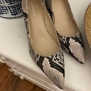 Marc Fisher Women’s 9.5 snakeskin heel